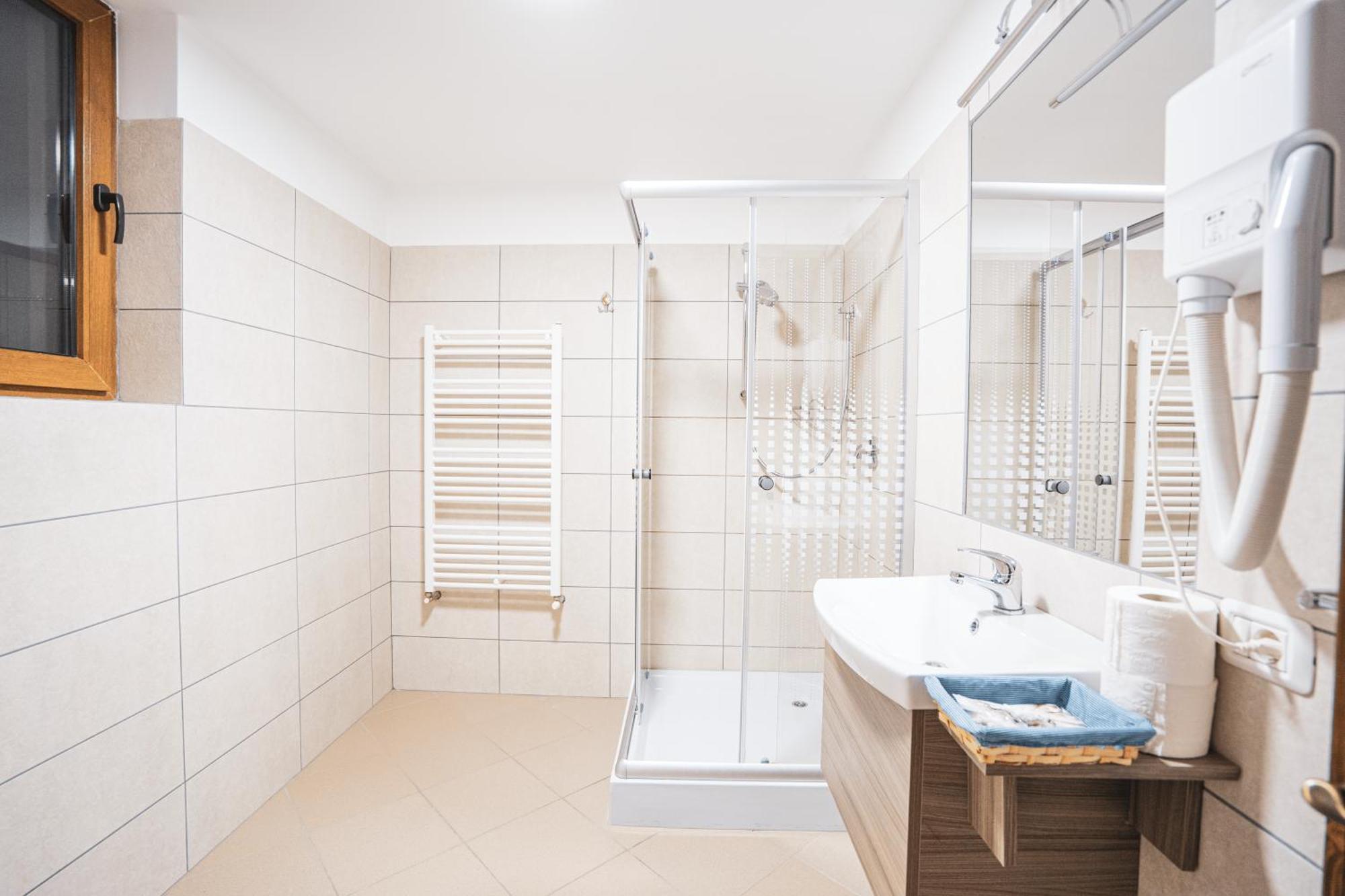 Hotel Rabbit Bran Moieciu de Jos Buitenkant foto