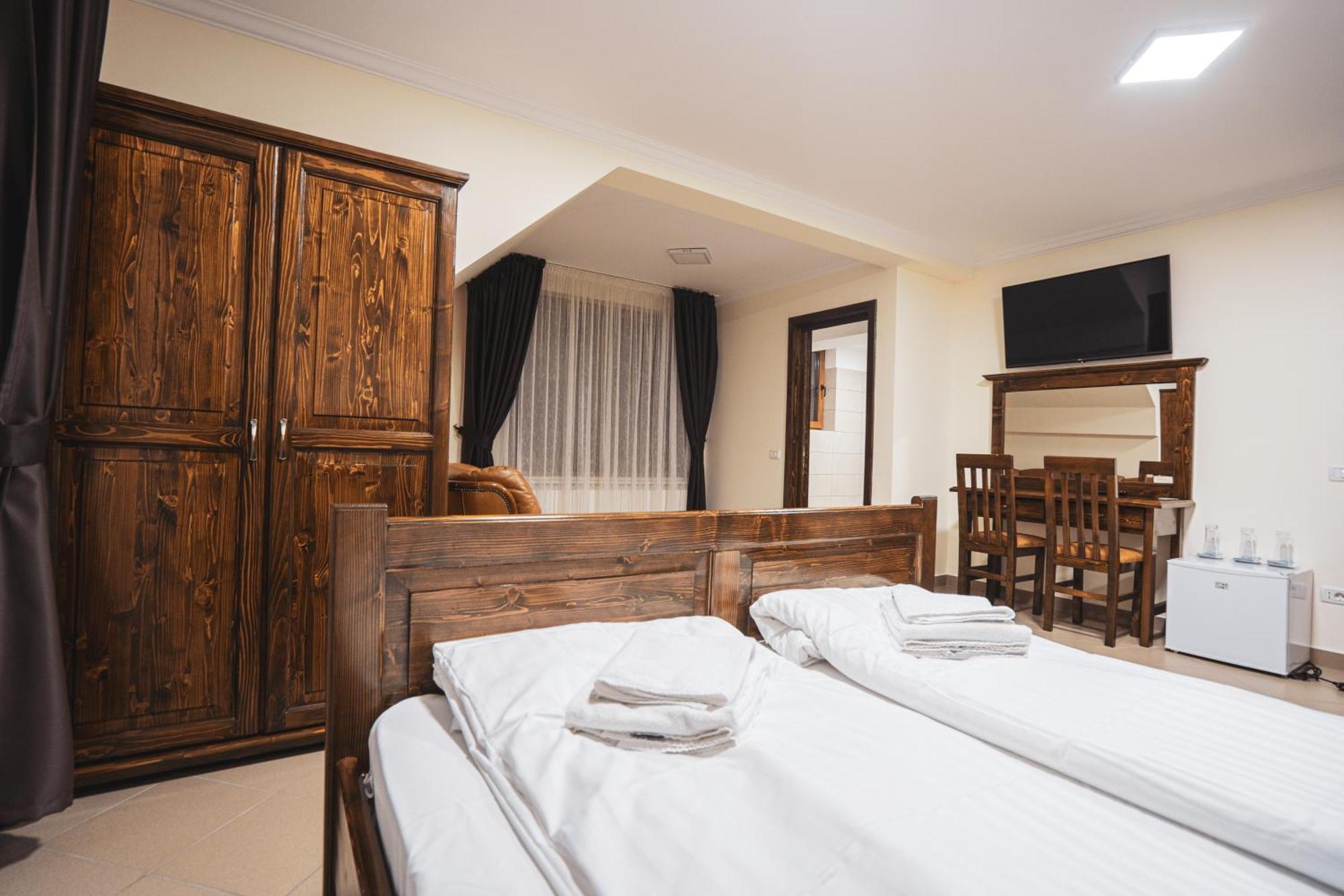 Hotel Rabbit Bran Moieciu de Jos Buitenkant foto