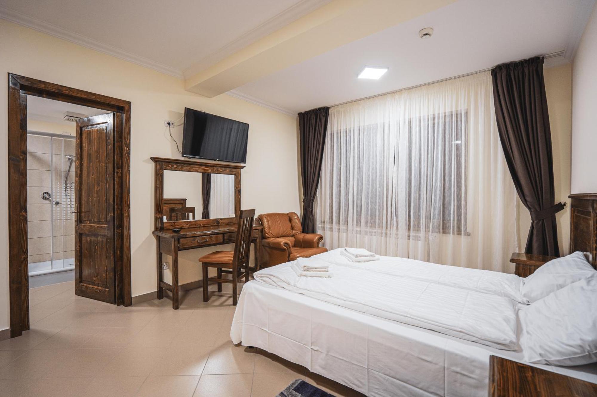 Hotel Rabbit Bran Moieciu de Jos Buitenkant foto